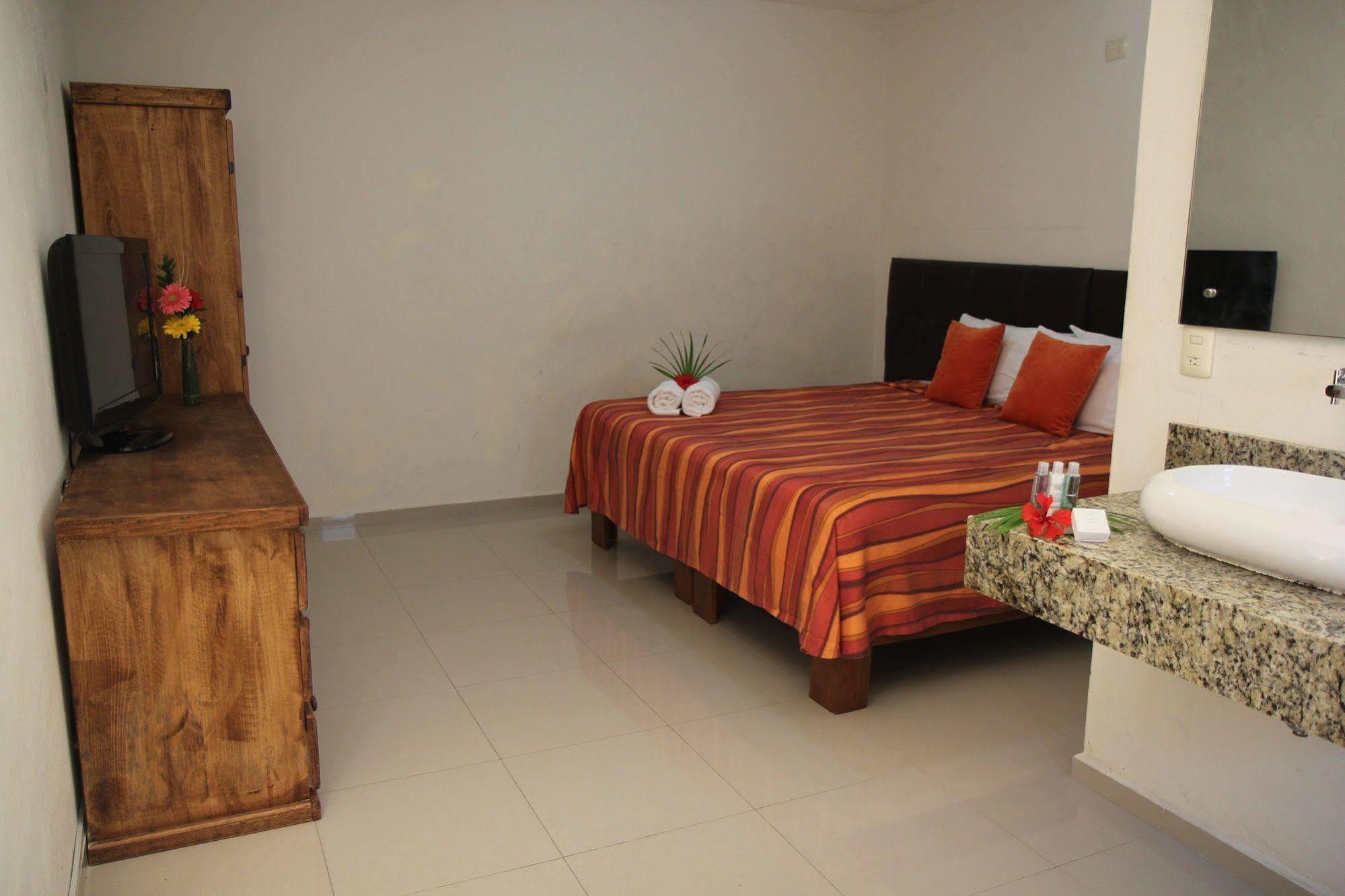 Ahava Hotel Playa del Carmen Exterior photo
